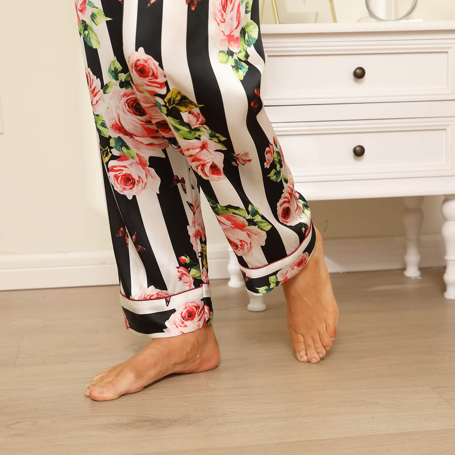 Women Flower Printed Silk Pajamas 100% Floral Silk Sleepwear White XS