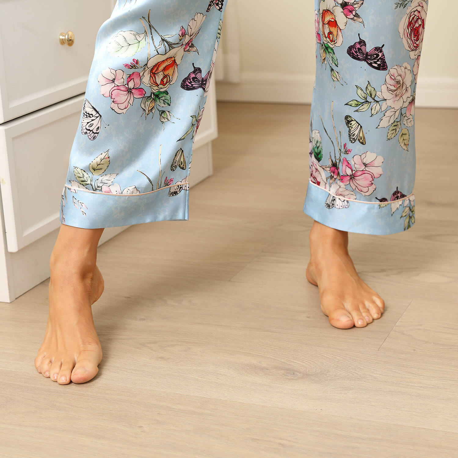 Luxury Print Silk Pajamas Floral Butterfly Silk Pajamas Set Pink XS