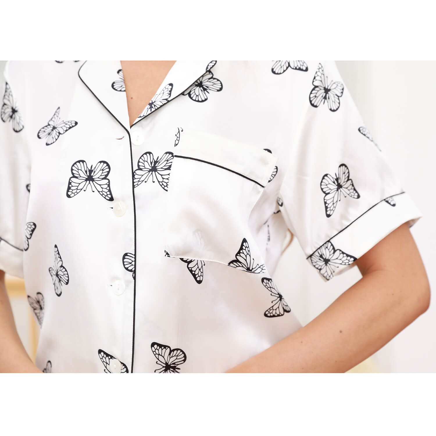 Women Butterfly Print Silk Pajamas Short Silk Sleepwear Set White XS