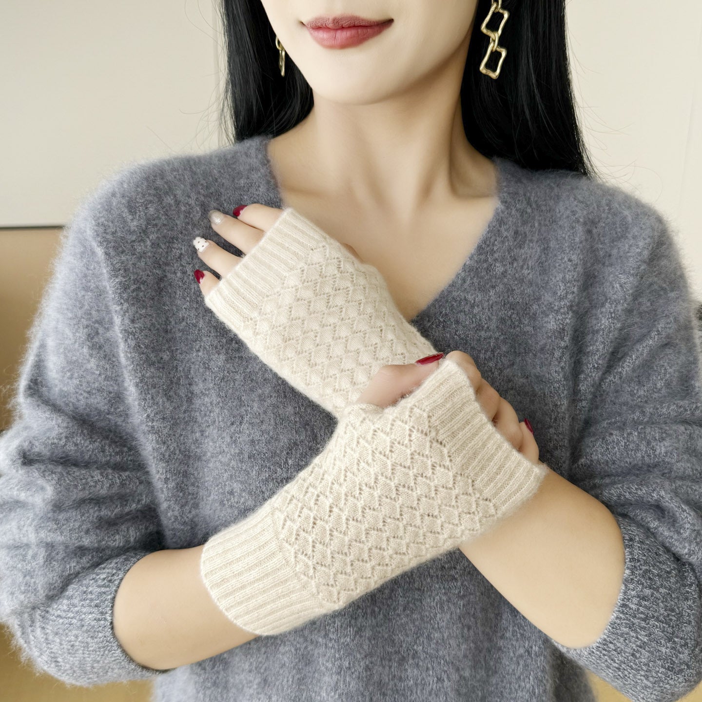 Womens 100% Cashmere Fingerless Gloves Diamond Knit Cashmere Hand Warmers Beige M