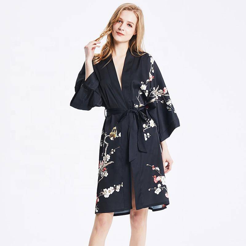 Women's Blossom Printing Short Pure Silk Kimono Robes Black One size fits most