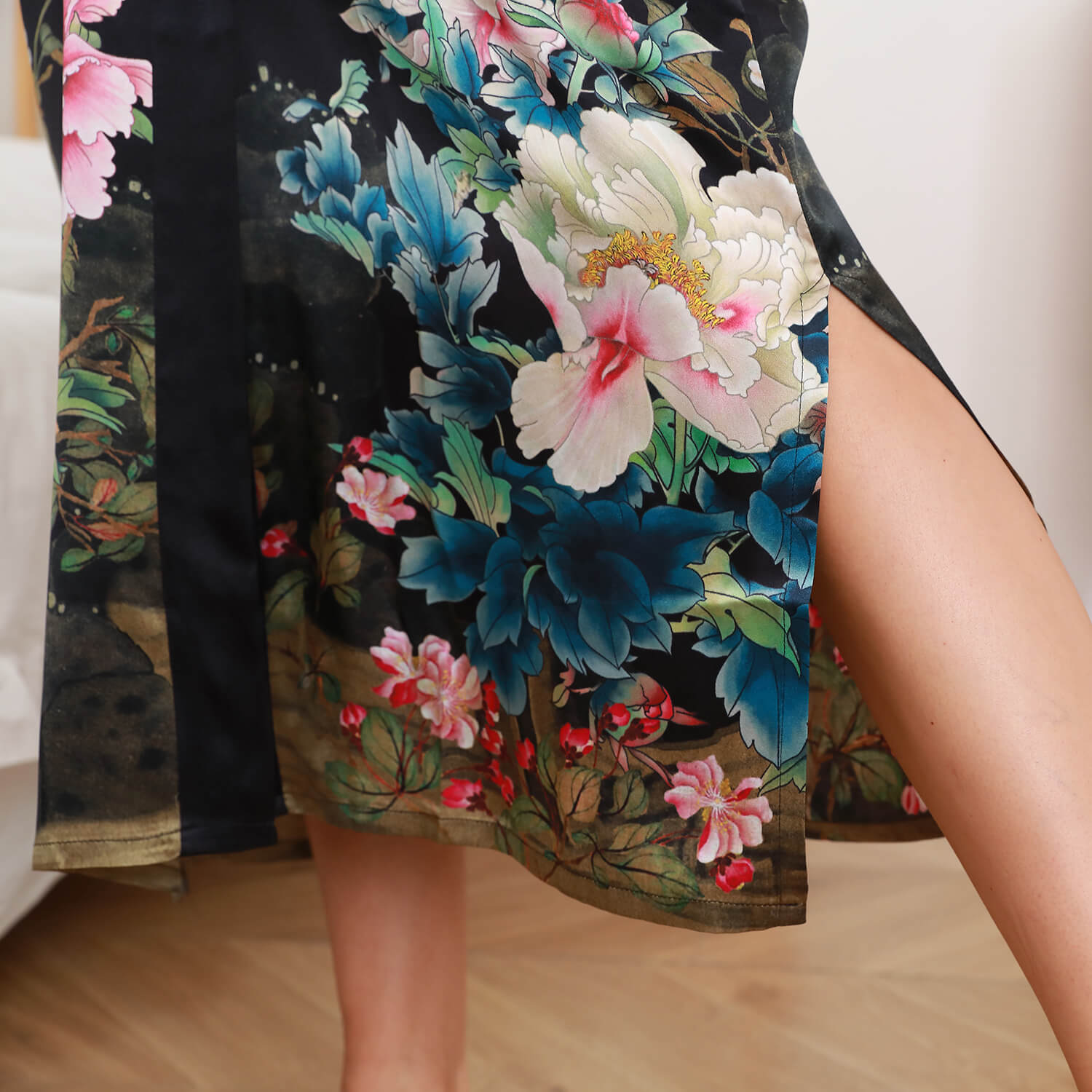 Women's Floral Print Pure Silk Kimono Robes Black One size fits most