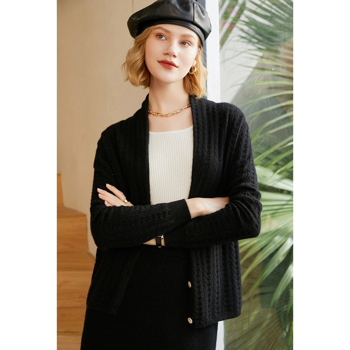 Womens V - Neck Cable Knit Cashmere Cardigan With Button Closure Black XS